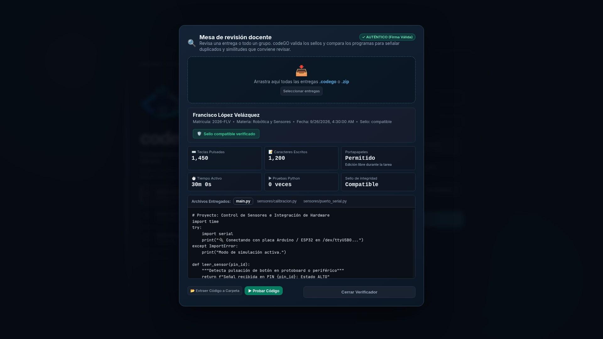Mesa docente de codeGO comparando entregas y señalando similitud